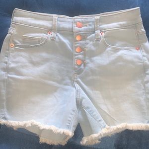 Worn once, great condition, high mid rise